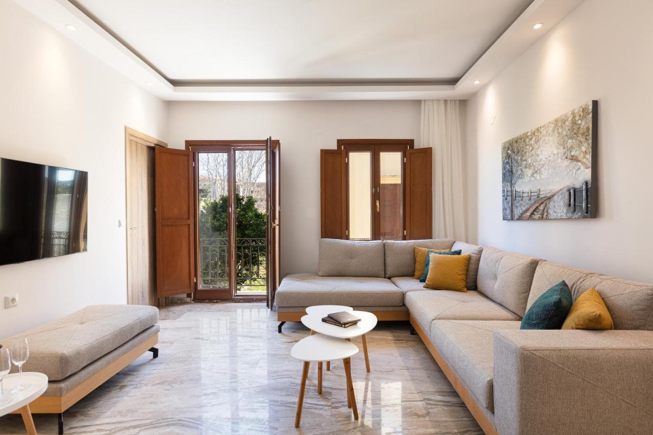 The Old Town Gem Apartment Rethymno  Bagian luar foto